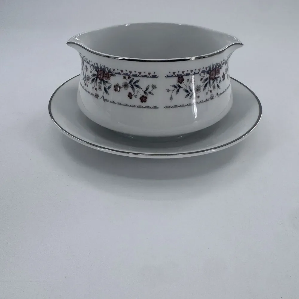 Fine Porcelain China Gravy Boat With Attached Underplate Claremont Fast Shipping